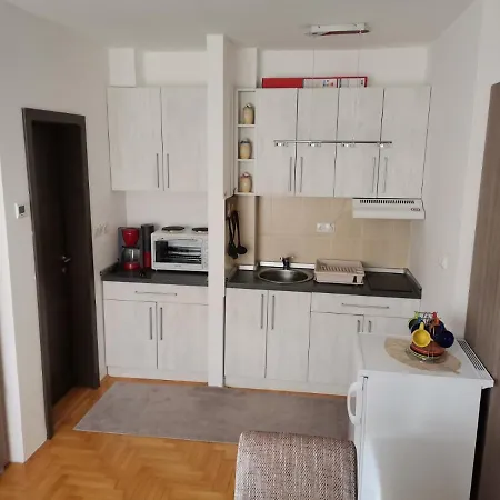 Dream,kraljevi Cardaci, Sa Garaznim Mestom Kopaonik